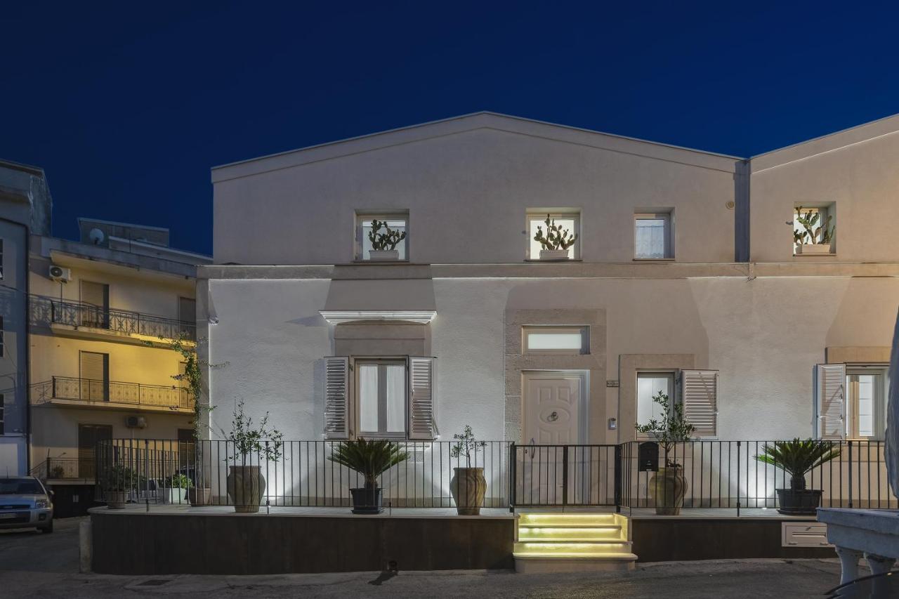 Casa Vacanze "Oceano Mare" Pozzallo Exterior foto