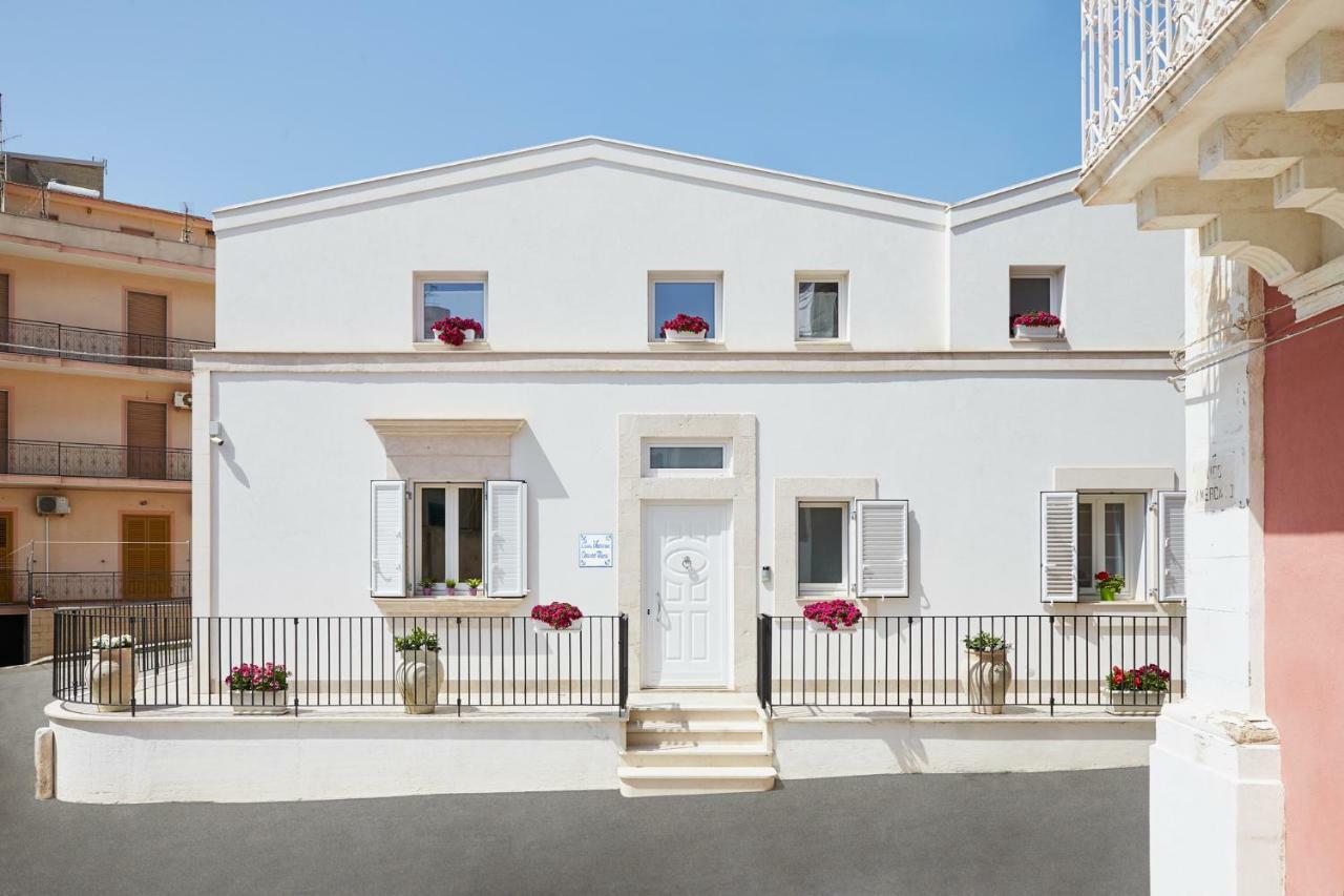 Casa Vacanze "Oceano Mare" Pozzallo Exterior foto